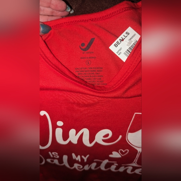 NWT - red, short sleeve,Wine is my Valentine t-shirt- women's size large - Picture 3 of 4